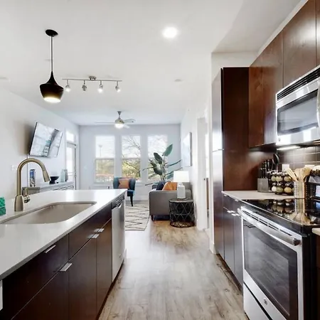 2Br Downtown Stellar View Free Parking Wifi Pool Apartment